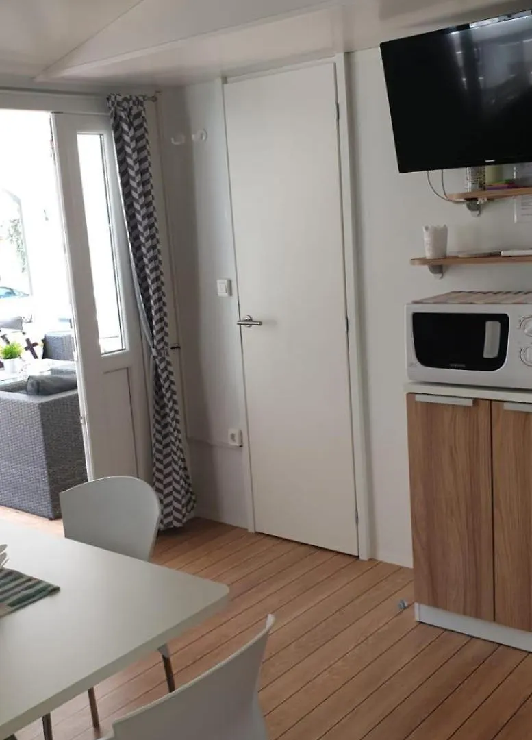 Mobile Home Nelly Biograd Na Moru